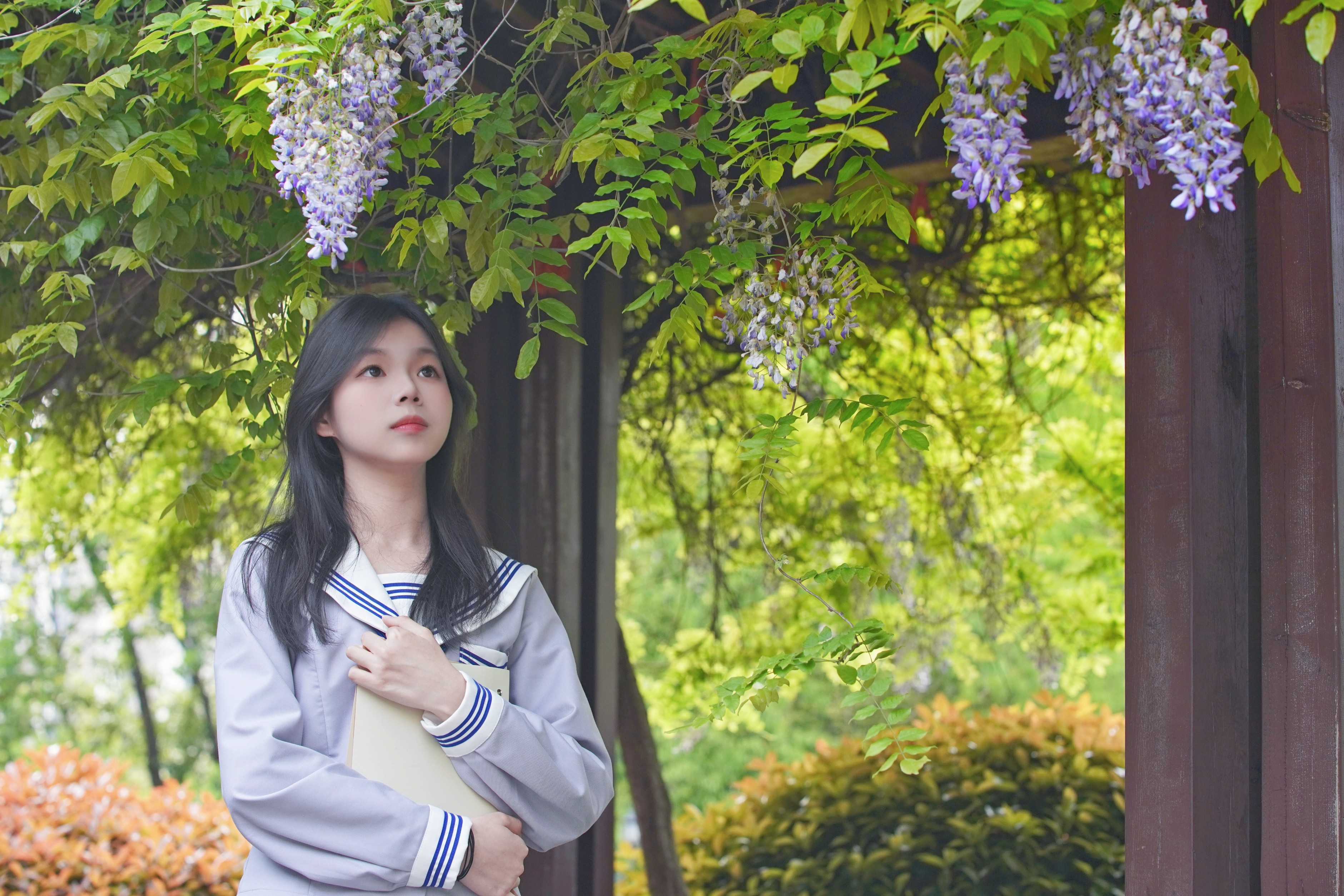 最美校园四月天，正是读书好时节